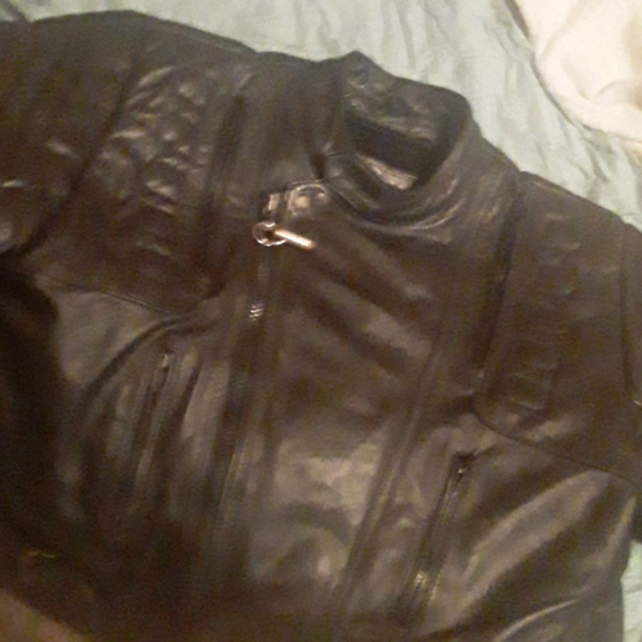 A force international - Picture 2 of 2